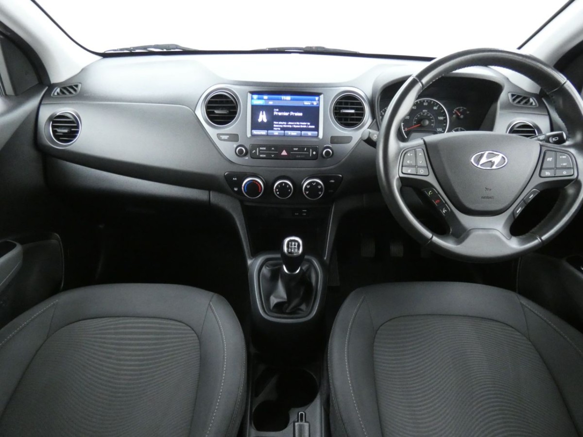 HYUNDAI I10 1.0 PLAY 5D 65 BHP - 2019 - £8,990