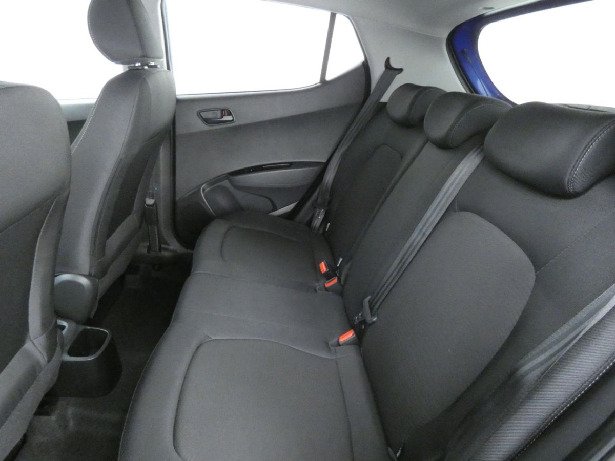 HYUNDAI I10 1.0 PLAY 5D 65 BHP - 2019 - £8,990