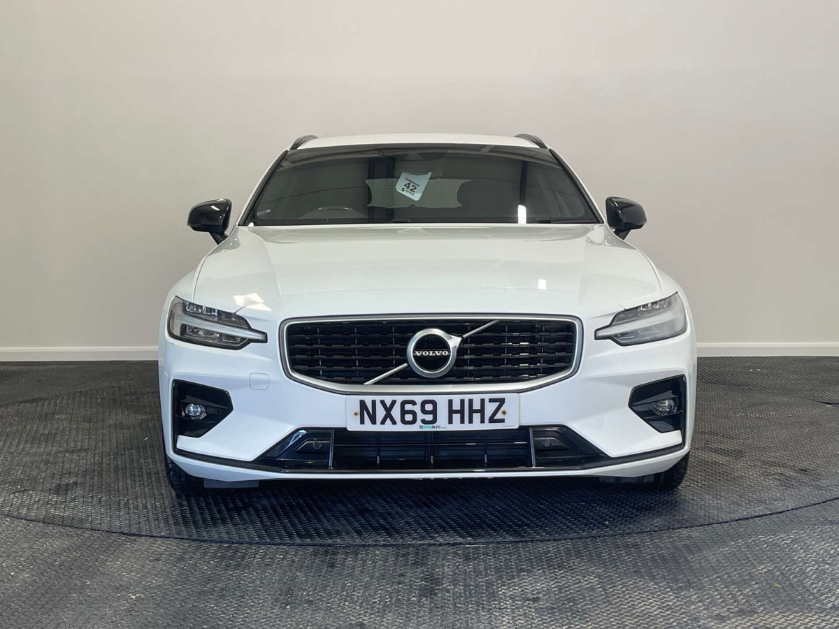 VOLVO V60 2019 (69) 2.0 D3 R-DESIGN ESTATE 5DR DIESEL AUTO EURO 6 (S/S) (150 PS) - 2019 - £17,000