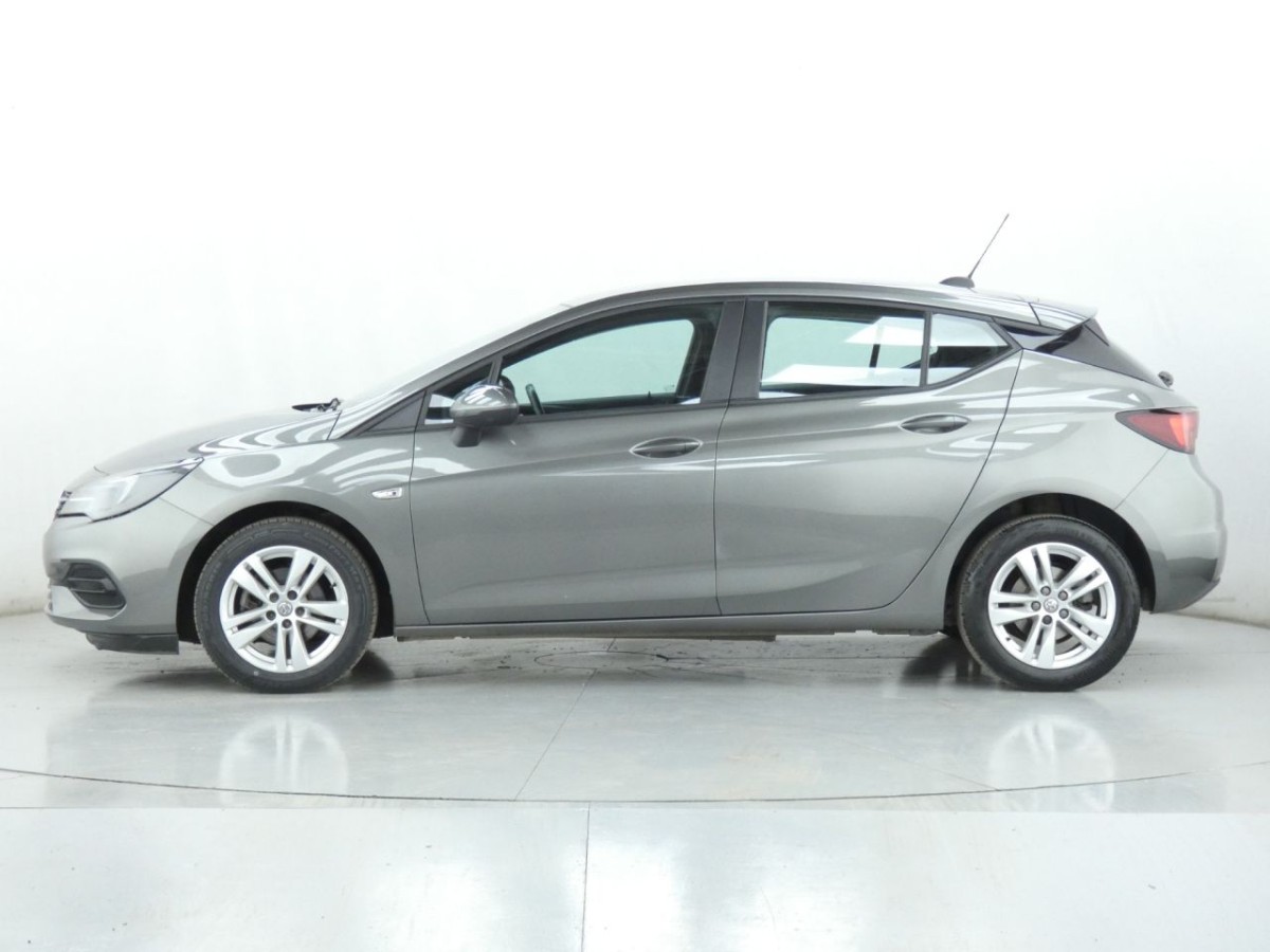 VAUXHALL ASTRA 1.5 BUSINESS EDITION NAV 5D 104 BHP - 2020 - £9,700