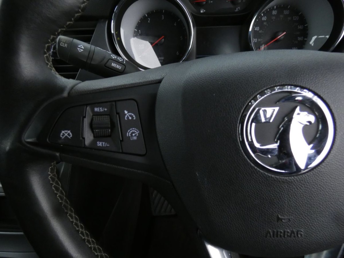 VAUXHALL ASTRA 1.5 BUSINESS EDITION NAV 5D 104 BHP - 2020 - £9,700