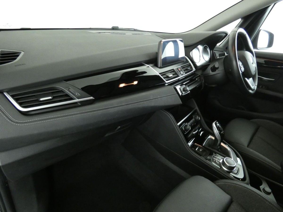 BMW 2 SERIES 1.5 218I SPORT ACTIVE TOURER 5D 139 BHP - 2019 - £17,300