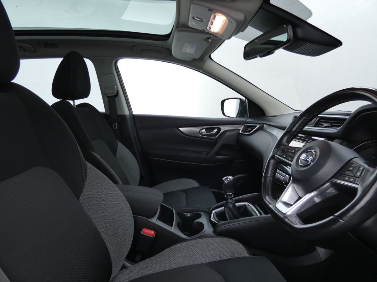 NISSAN QASHQAI 1.5 N-CONNECTA DCI 5D 108 BHP - 2017 - £13,790