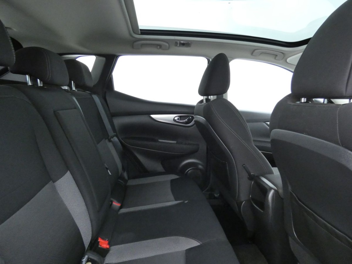 NISSAN QASHQAI 1.5 N-CONNECTA DCI 5D 108 BHP - 2017 - £13,790