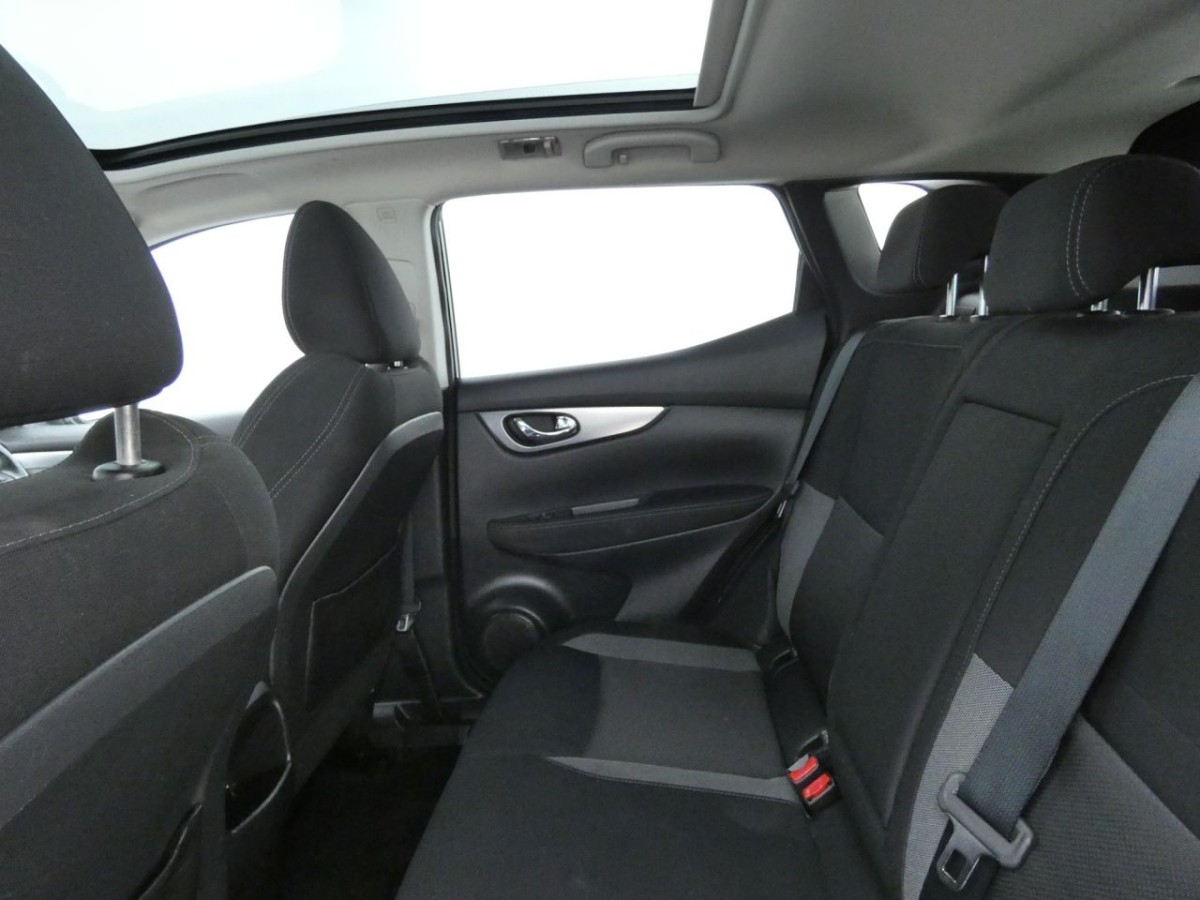 NISSAN QASHQAI 1.5 N-CONNECTA DCI 5D 108 BHP - 2017 - £13,790