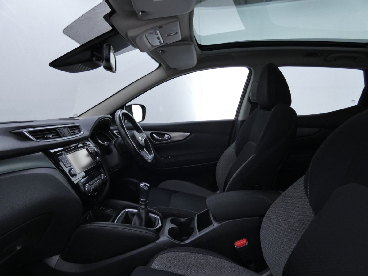 NISSAN QASHQAI 1.5 N-CONNECTA DCI 5D 108 BHP - 2017 - £13,790