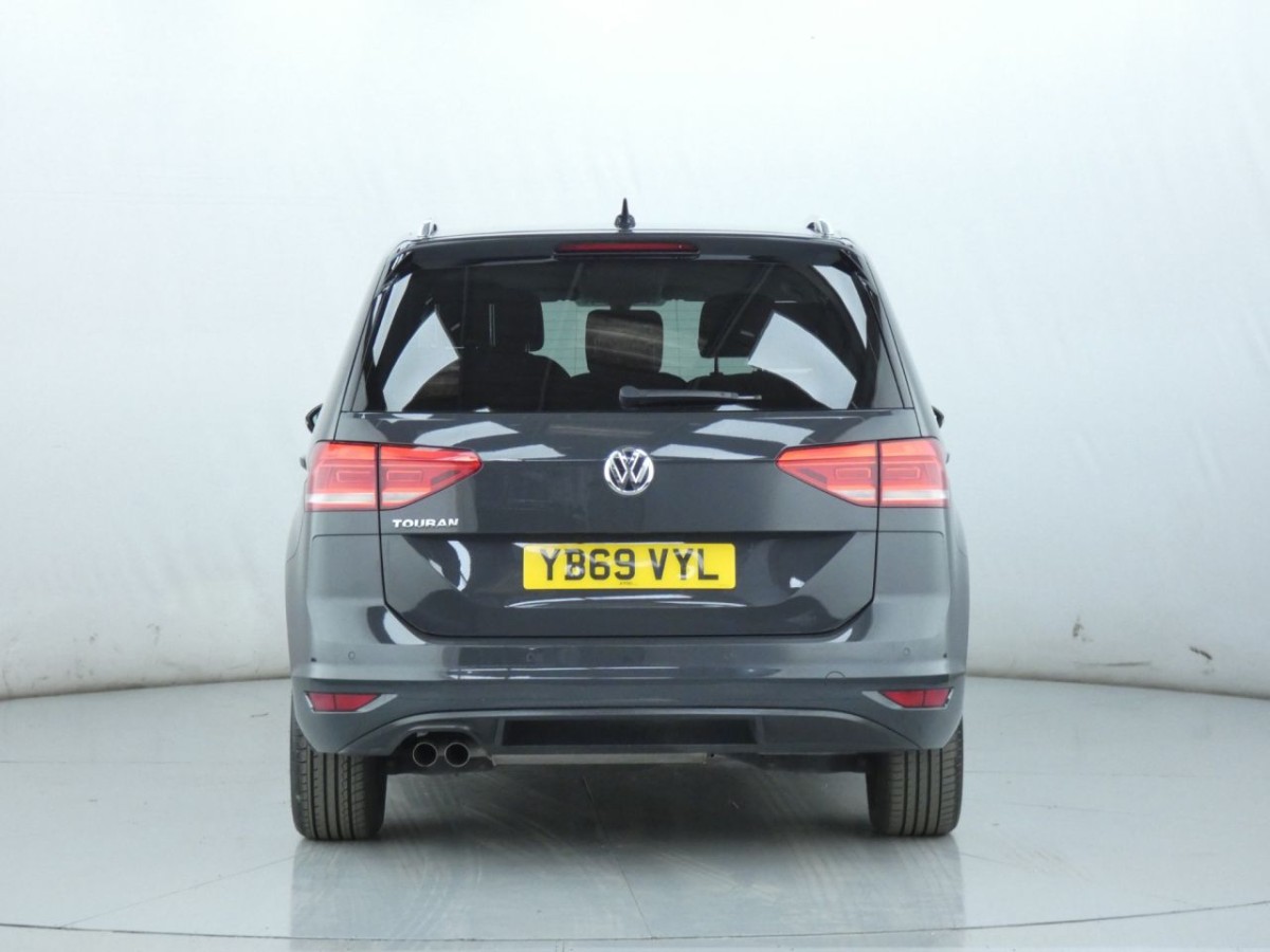 VOLKSWAGEN TOURAN 2.0 SEL TDI 5D 148 BHP - 2020 - £16,400