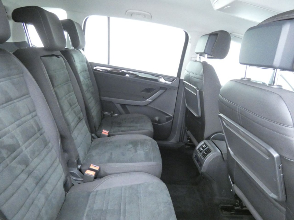 VOLKSWAGEN TOURAN 2.0 SEL TDI 5D 148 BHP - 2020 - £16,400