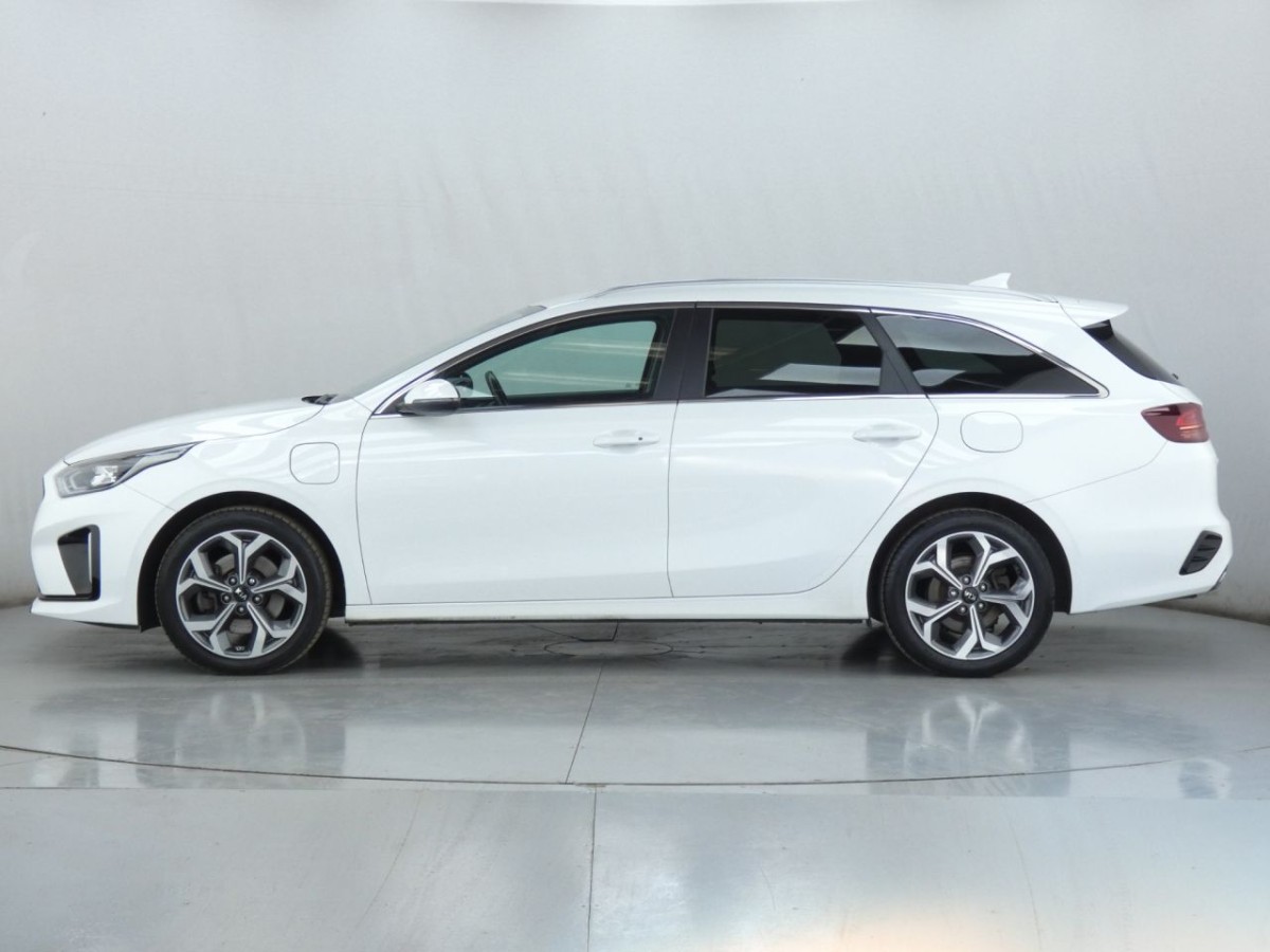 KIA CEED 1.6 3 5D 139 BHP - 2020 - £14,700