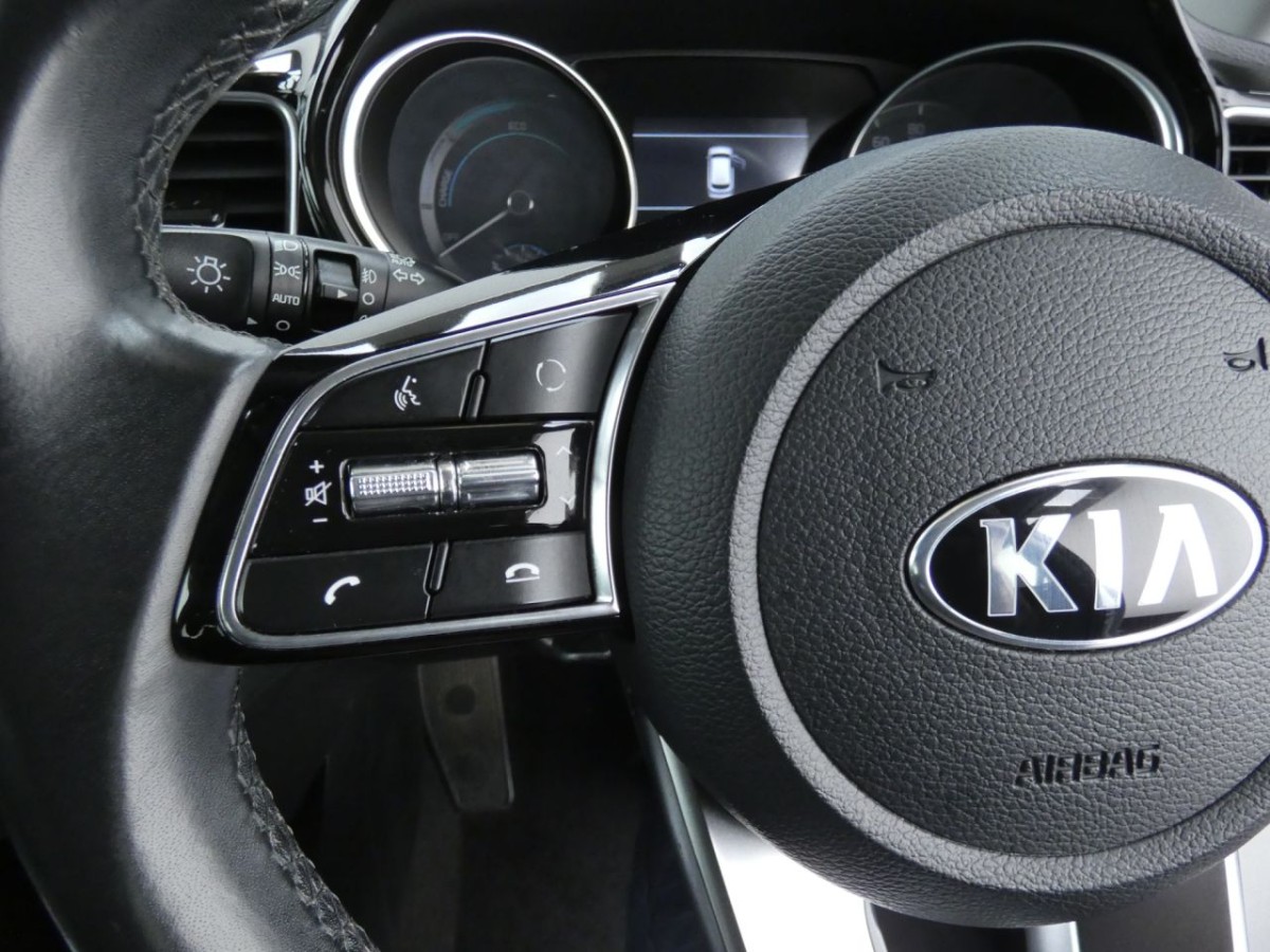 KIA CEED 1.6 3 5D 139 BHP - 2020 - £14,700