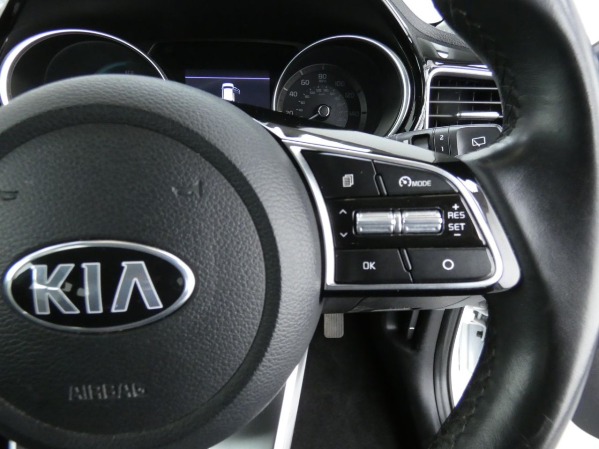 KIA CEED 1.6 3 5D 139 BHP - 2020 - £14,700