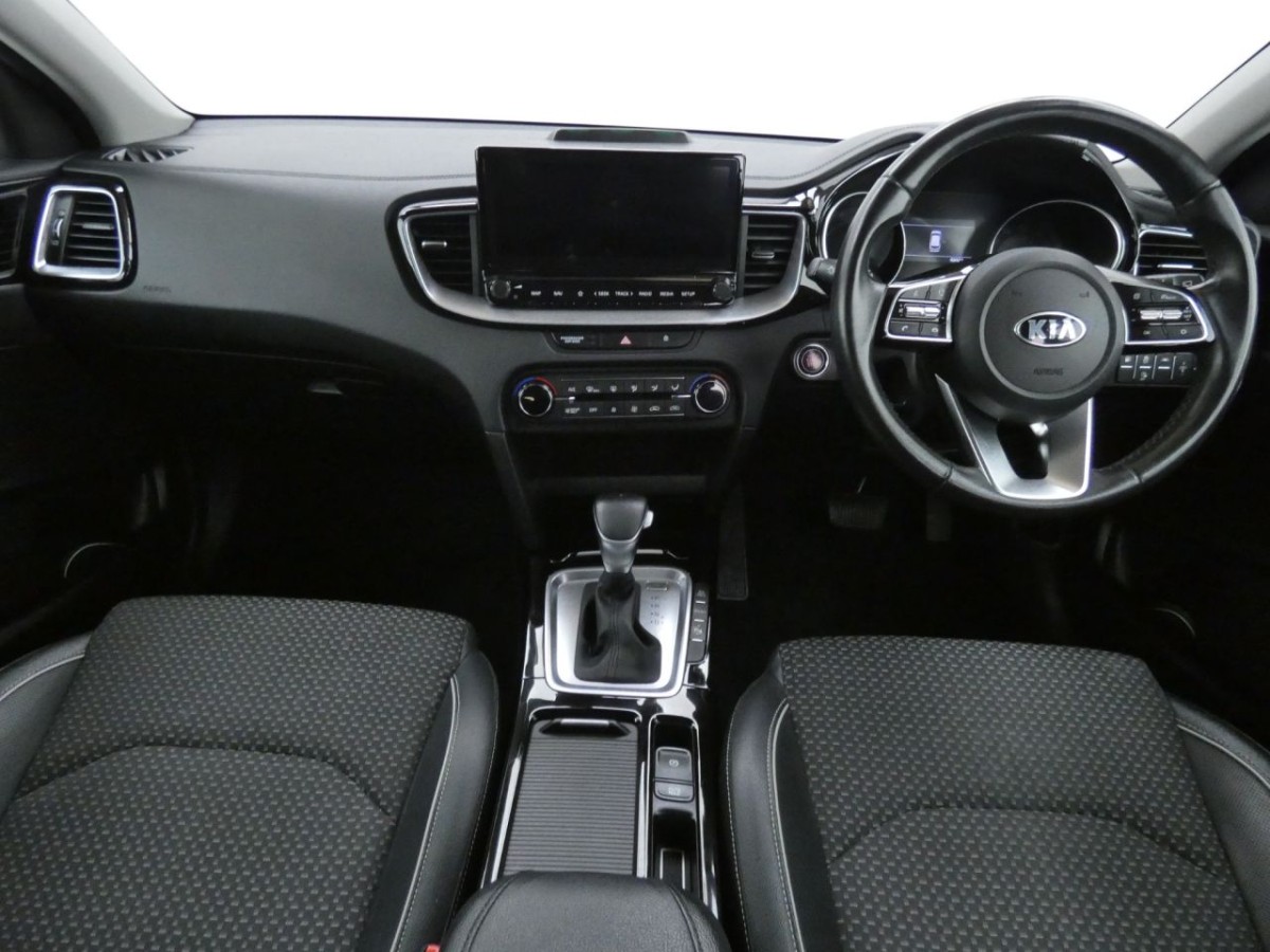 KIA CEED 1.6 3 5D 139 BHP - 2020 - £14,700