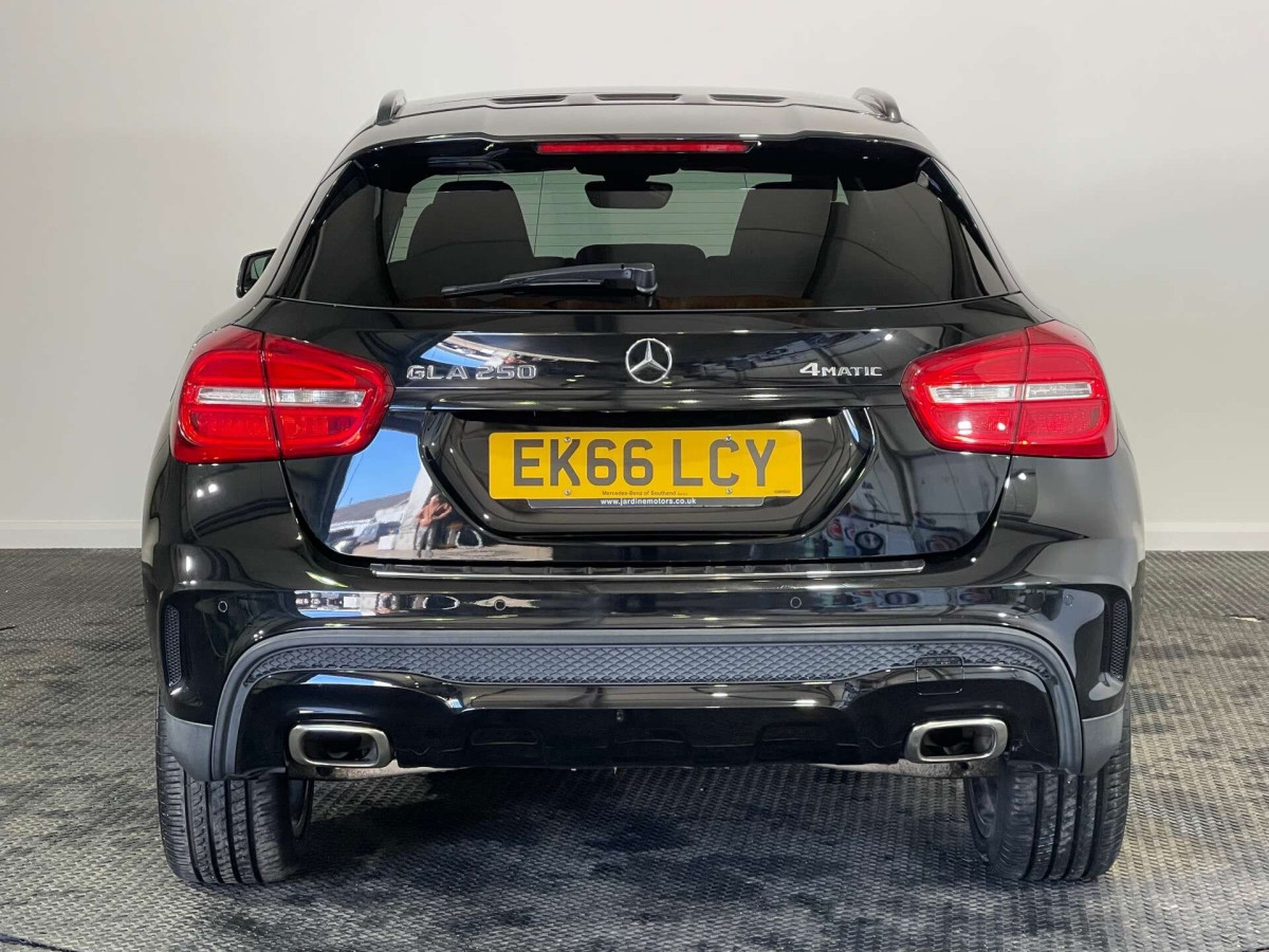 MERCEDES-BENZ GLA 2016 (66) 2.0 GLA250 AMG LINE SUV 5DR PETROL 7G-DCT 4MATIC EURO 6 (S/S) (211 PS) - 2016 - £14,500