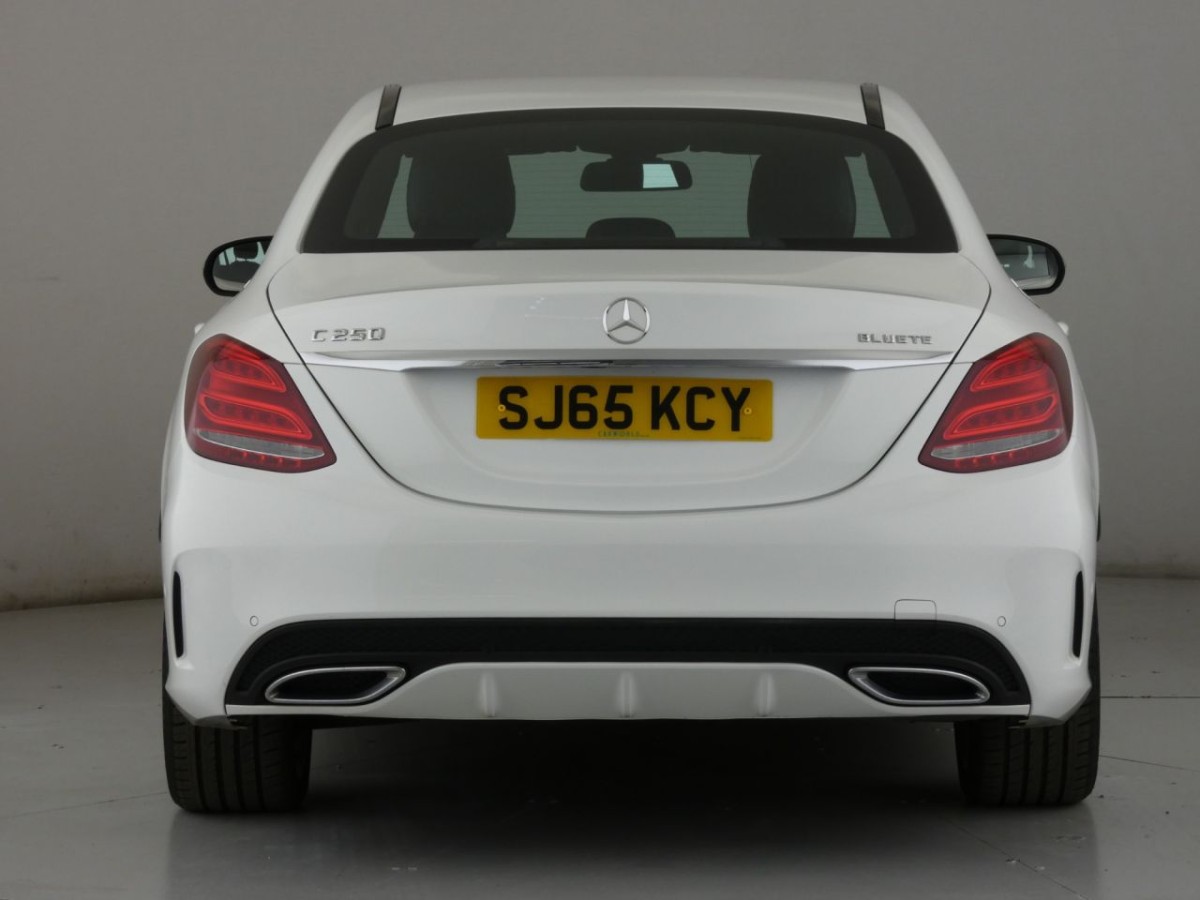 MERCEDES-BENZ C-CLASS 2.1 C250 BLUETEC AMG LINE 4D 204 BHP - 2015 - £14,990