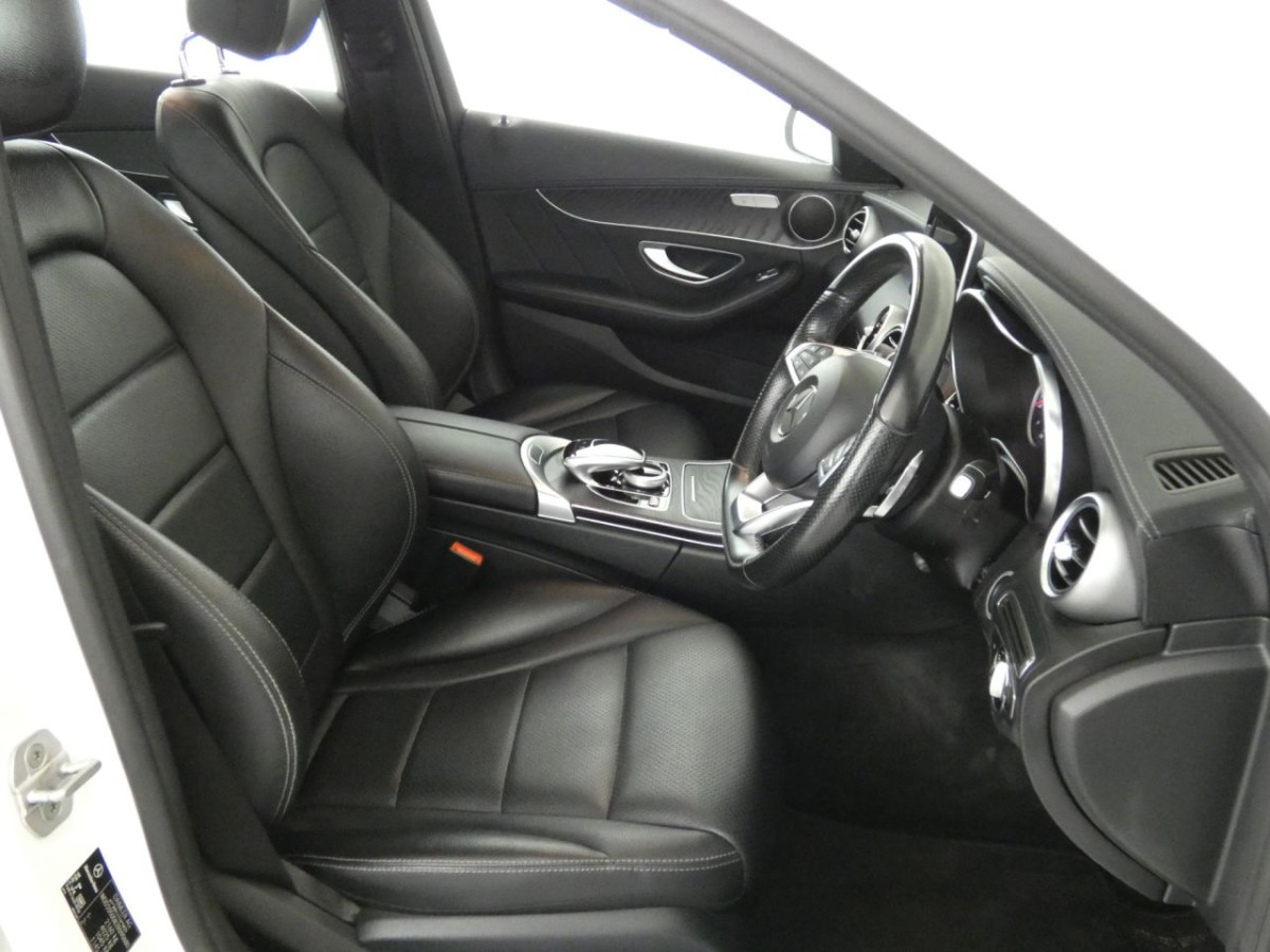MERCEDES-BENZ C-CLASS 2.1 C250 BLUETEC AMG LINE 4D 204 BHP - 2015 - £14,990