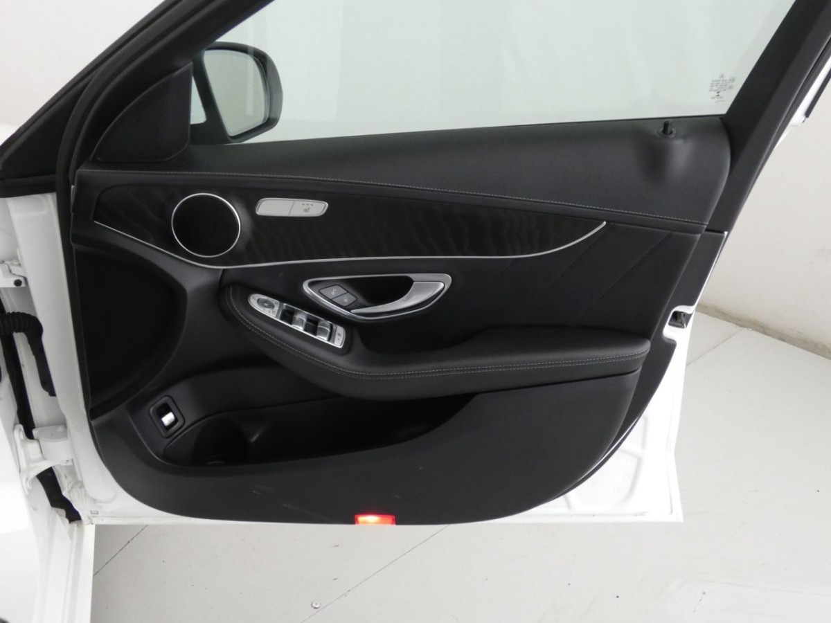 MERCEDES-BENZ C-CLASS 2.1 C250 BLUETEC AMG LINE 4D 204 BHP - 2015 - £14,990