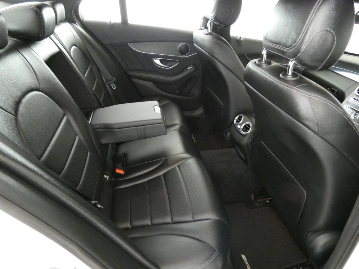 MERCEDES-BENZ C-CLASS 2.1 C250 BLUETEC AMG LINE 4D 204 BHP - 2015 - £14,990