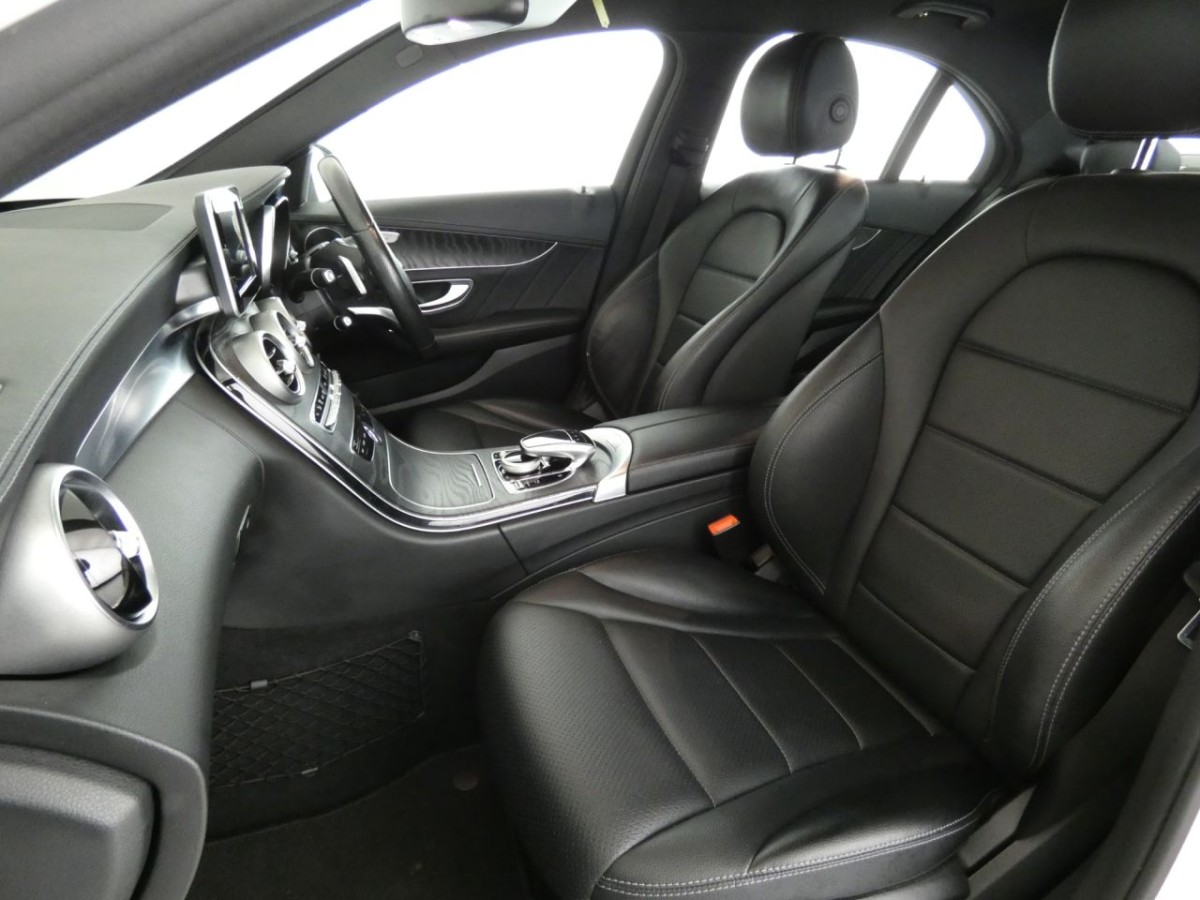 MERCEDES-BENZ C-CLASS 2.1 C250 BLUETEC AMG LINE 4D 204 BHP - 2015 - £14,990