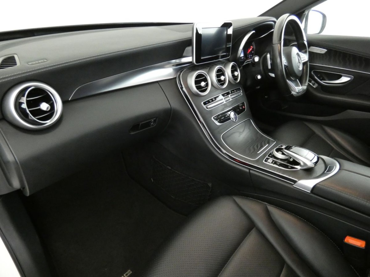 MERCEDES-BENZ C-CLASS 2.1 C250 BLUETEC AMG LINE 4D 204 BHP - 2015 - £14,990