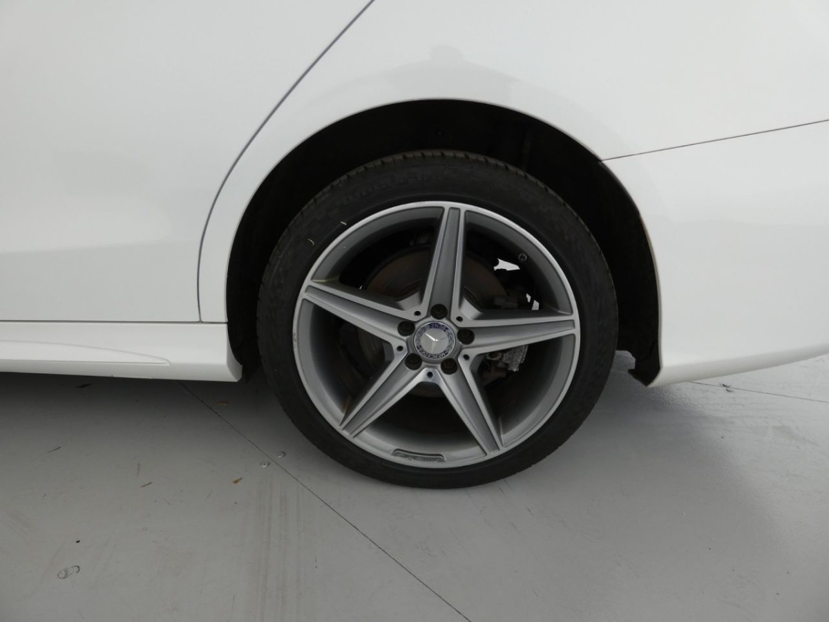 MERCEDES-BENZ C-CLASS 2.1 C250 BLUETEC AMG LINE 4D 204 BHP - 2015 - £14,990