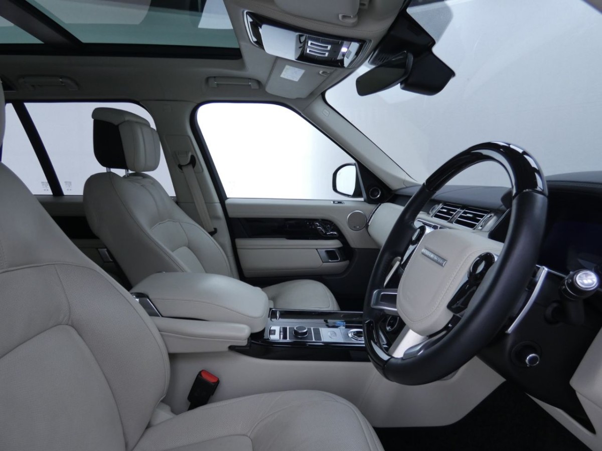 LAND ROVER RANGE ROVER 5.0 V8 AUTOBIOGRAPHY 5D 518 BHP - 2021 - £89,990