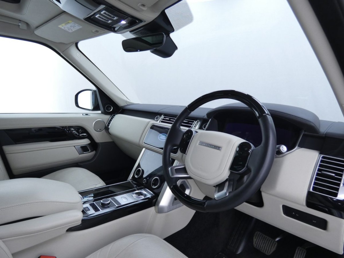 LAND ROVER RANGE ROVER 5.0 V8 AUTOBIOGRAPHY 5D 518 BHP - 2021 - £89,990