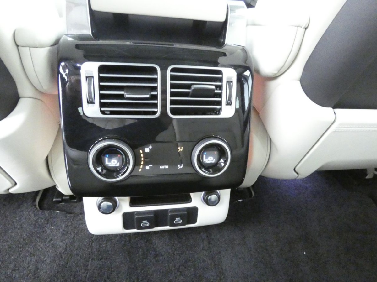 LAND ROVER RANGE ROVER 5.0 V8 AUTOBIOGRAPHY 5D 518 BHP - 2021 - £89,990