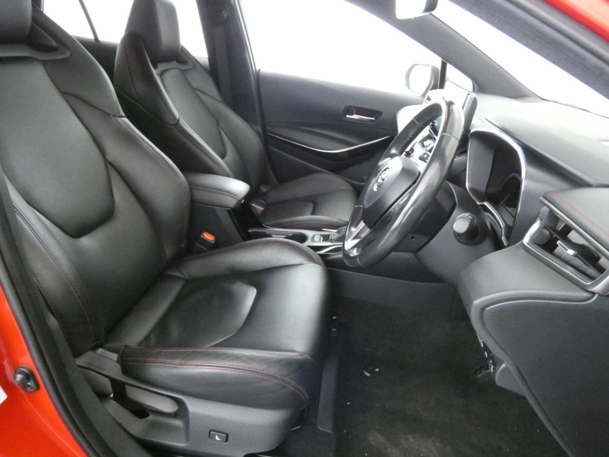 TOYOTA COROLLA 1.8 VVT-I EXCEL 5D 121 BHP - 2019 - £19,400