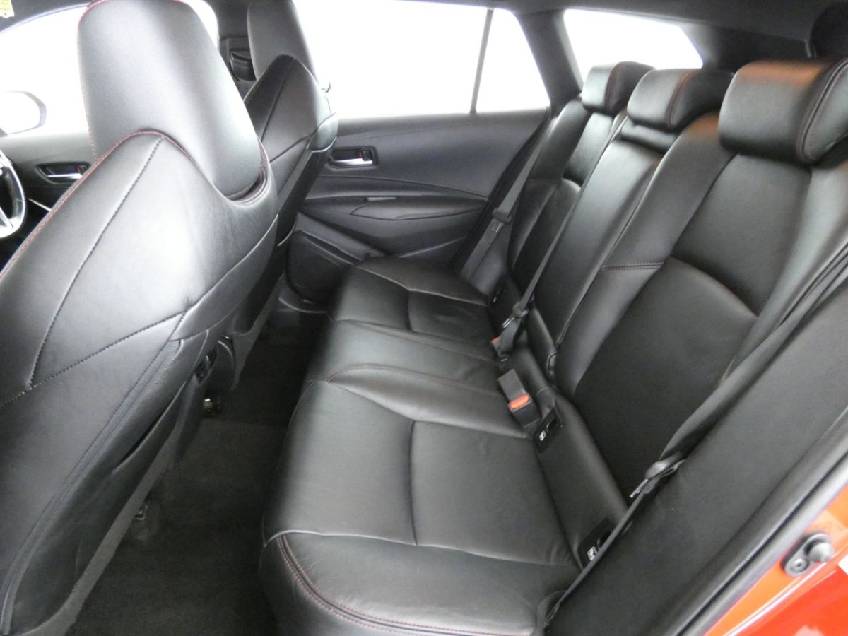 TOYOTA COROLLA 1.8 VVT-I EXCEL 5D 121 BHP - 2019 - £19,400