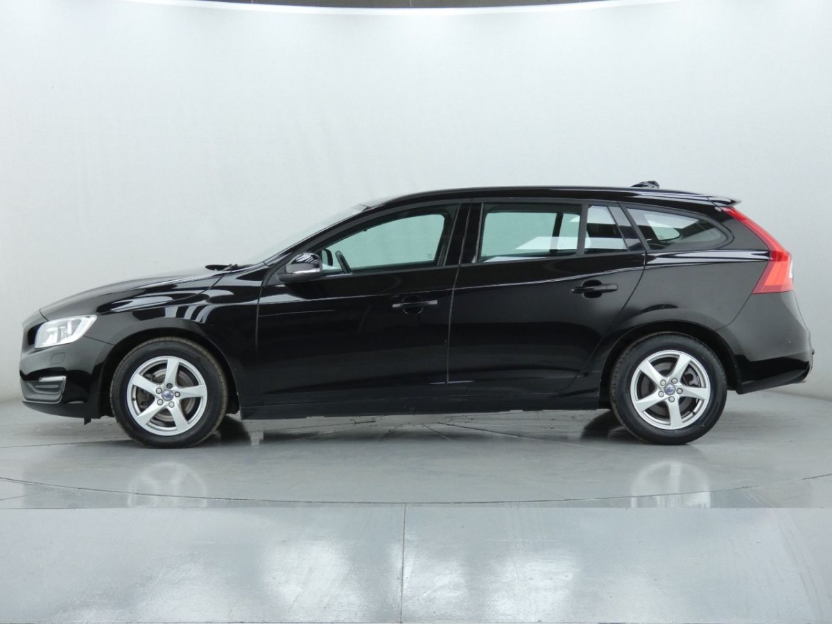 VOLVO V60 2.0 D4 BUSINESS EDITION 5D 188 BHP - 2016 - £13,400