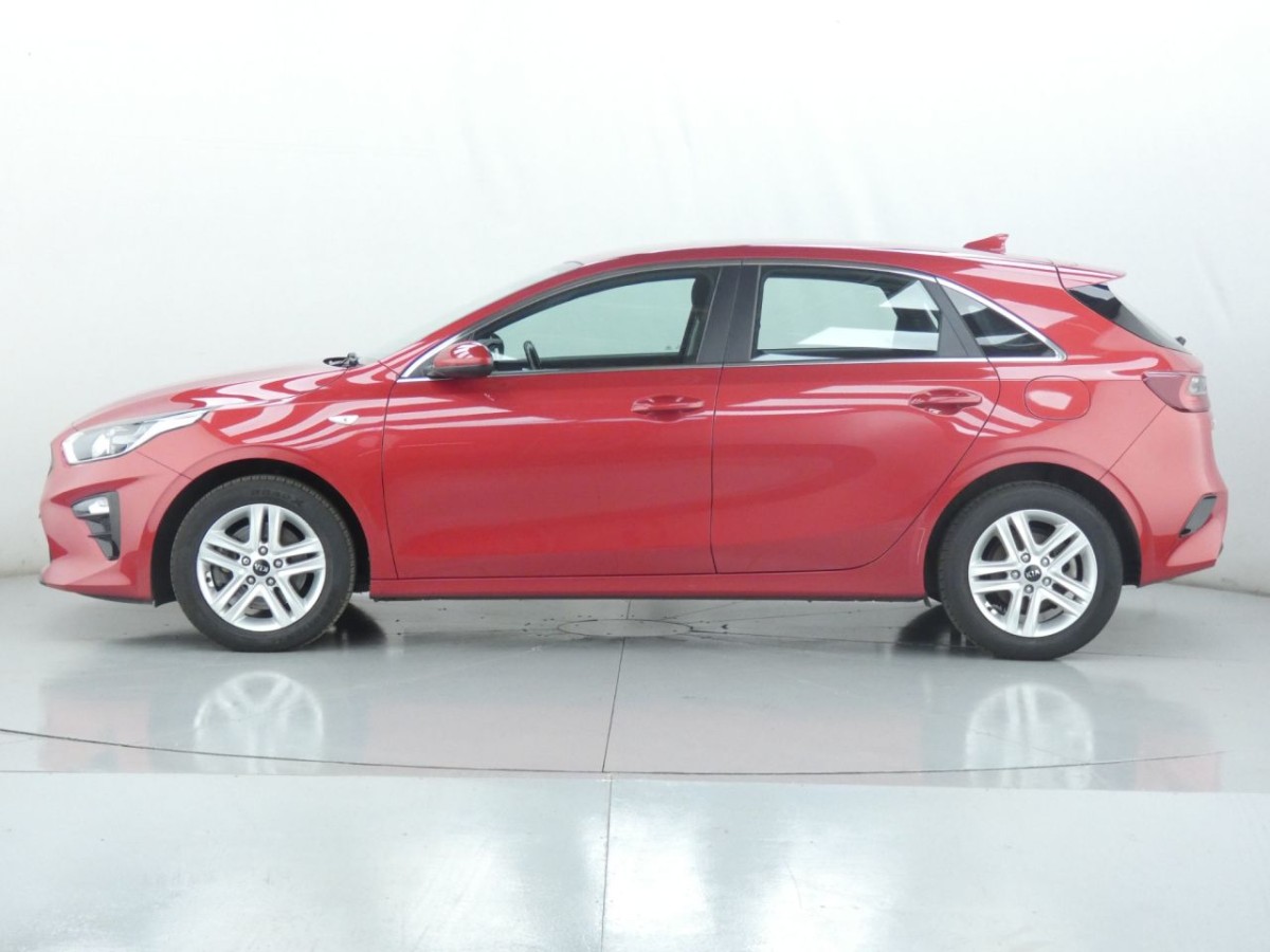 KIA CEED 1.6 CRDI 2 NAV ISG 5D 114 BHP - 2020 - £8,990
