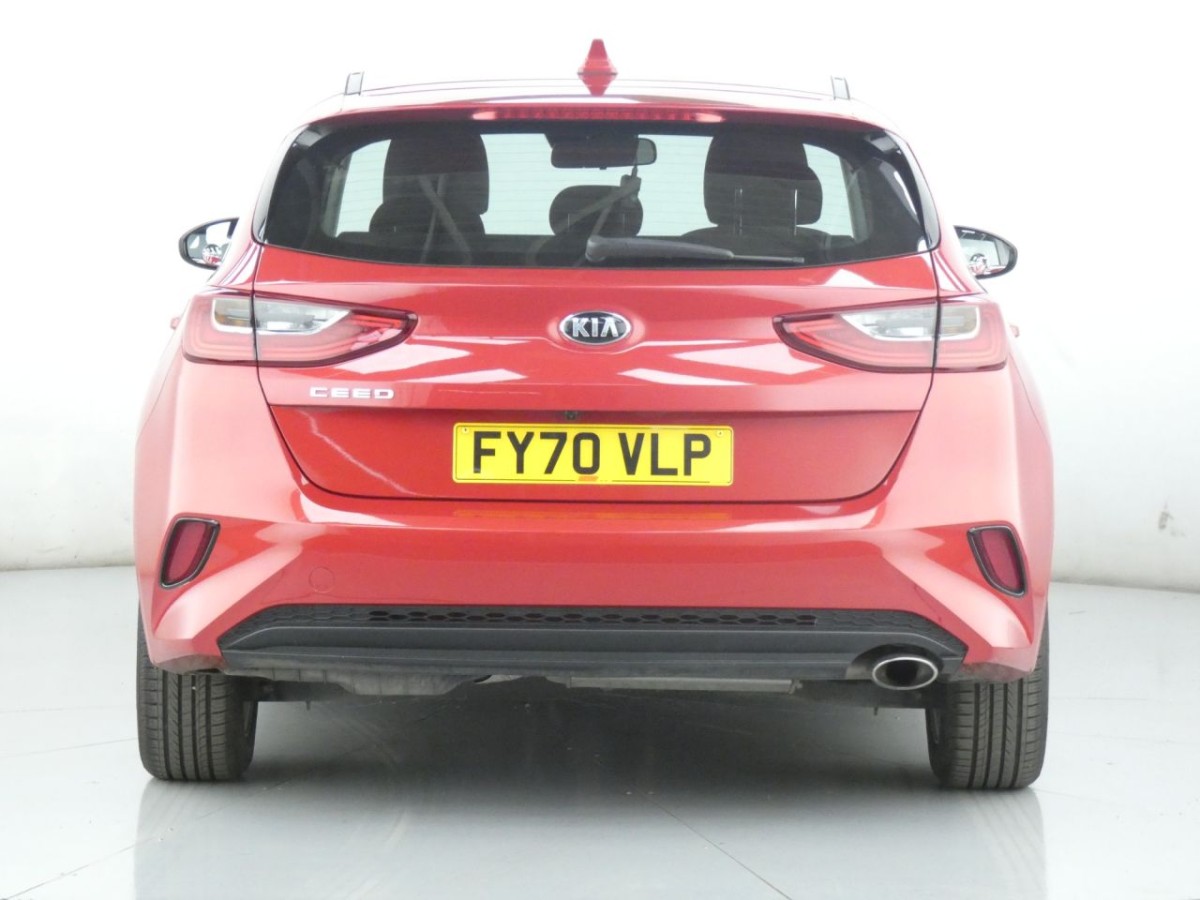 KIA CEED 1.6 CRDI 2 NAV ISG 5D 114 BHP - 2020 - £8,990