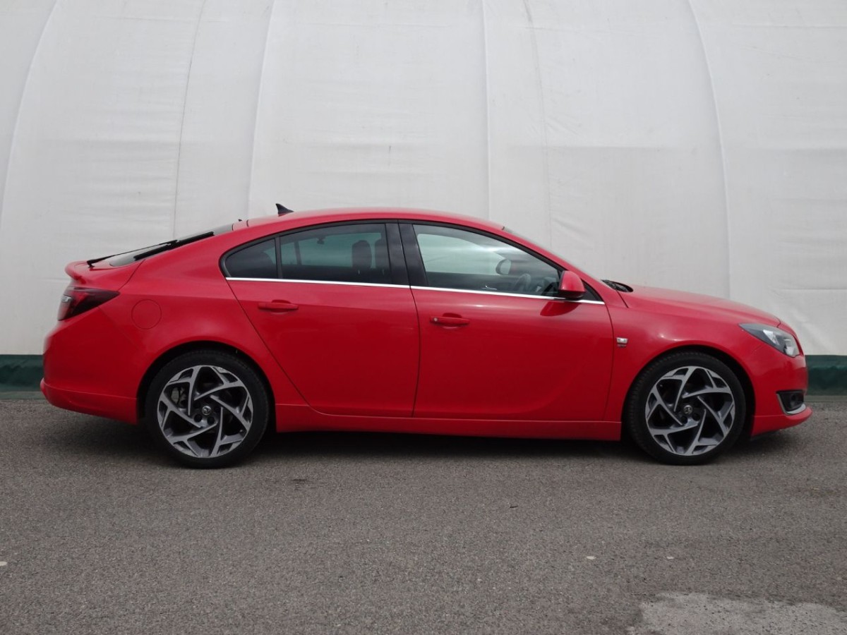 VAUXHALL INSIGNIA 2.0 SRI NAV VX-LINE CDTI ECOFLEX S/S 5D 167 BHP - 2016 - £7,400