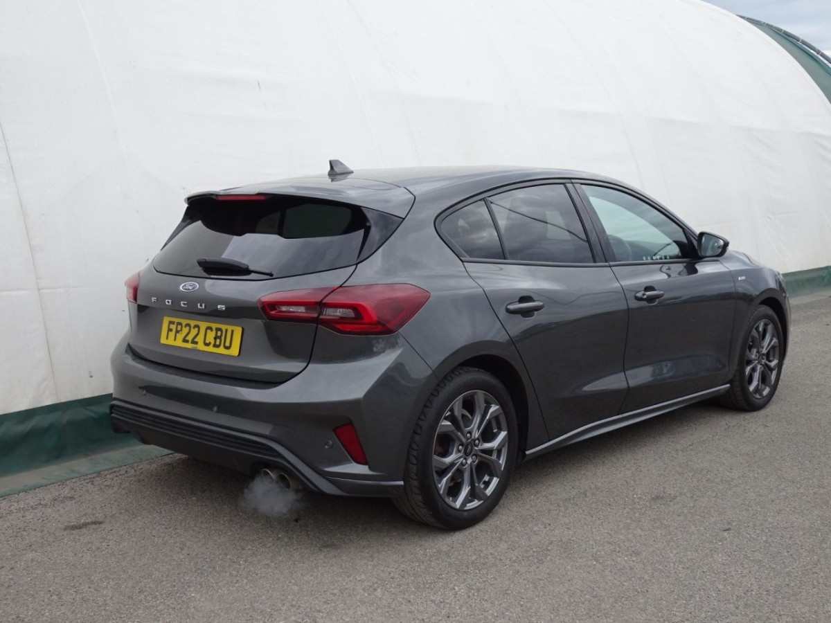 FORD FOCUS 1.0 ST-LINE 5D 124 BHP - 2022 - £12,400