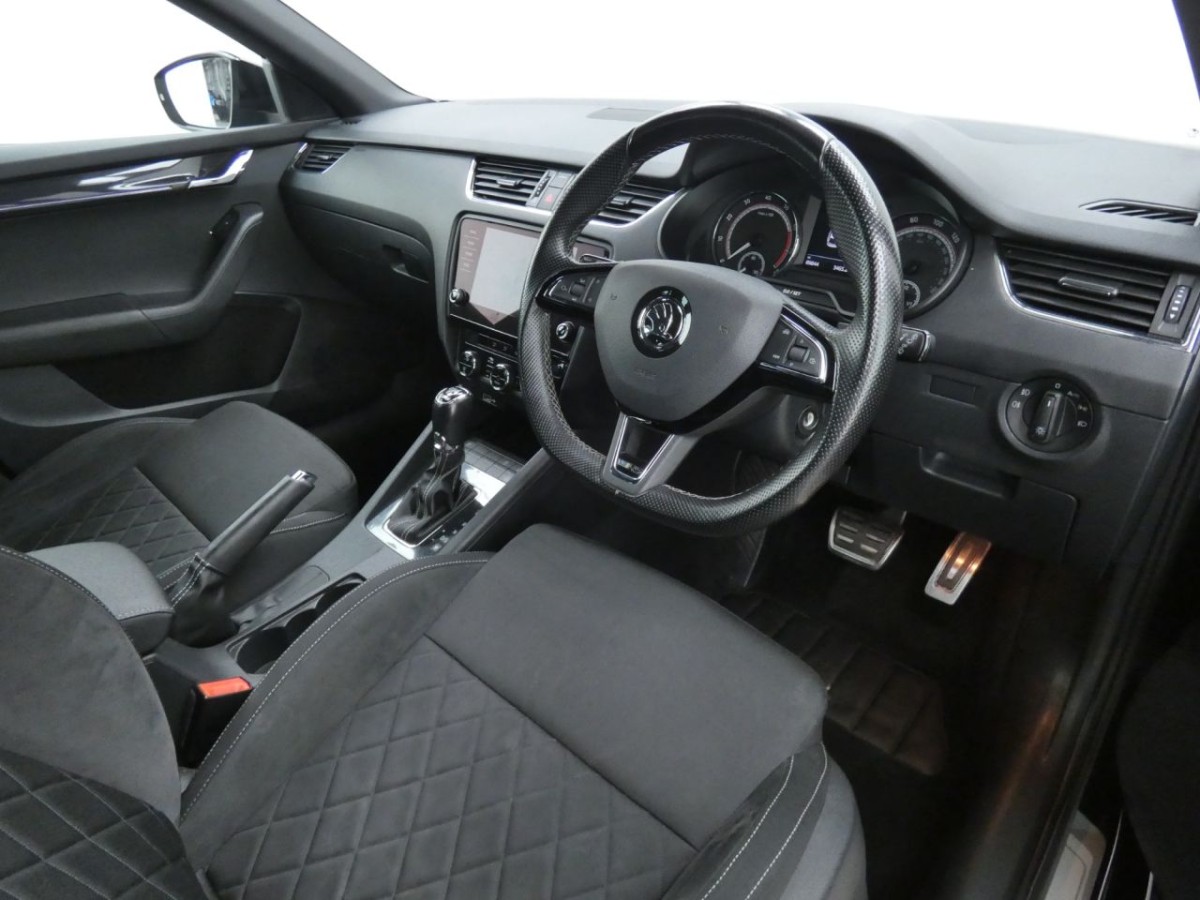 SKODA OCTAVIA 2.0 VRS TSI DSG 5D 242 BHP - 2019 - £13,700