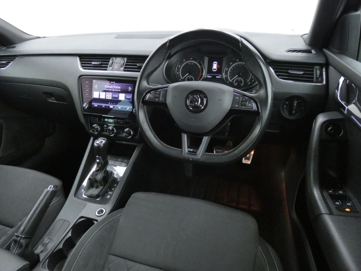 SKODA OCTAVIA 2.0 VRS TSI DSG 5D 242 BHP - 2019 - £13,700