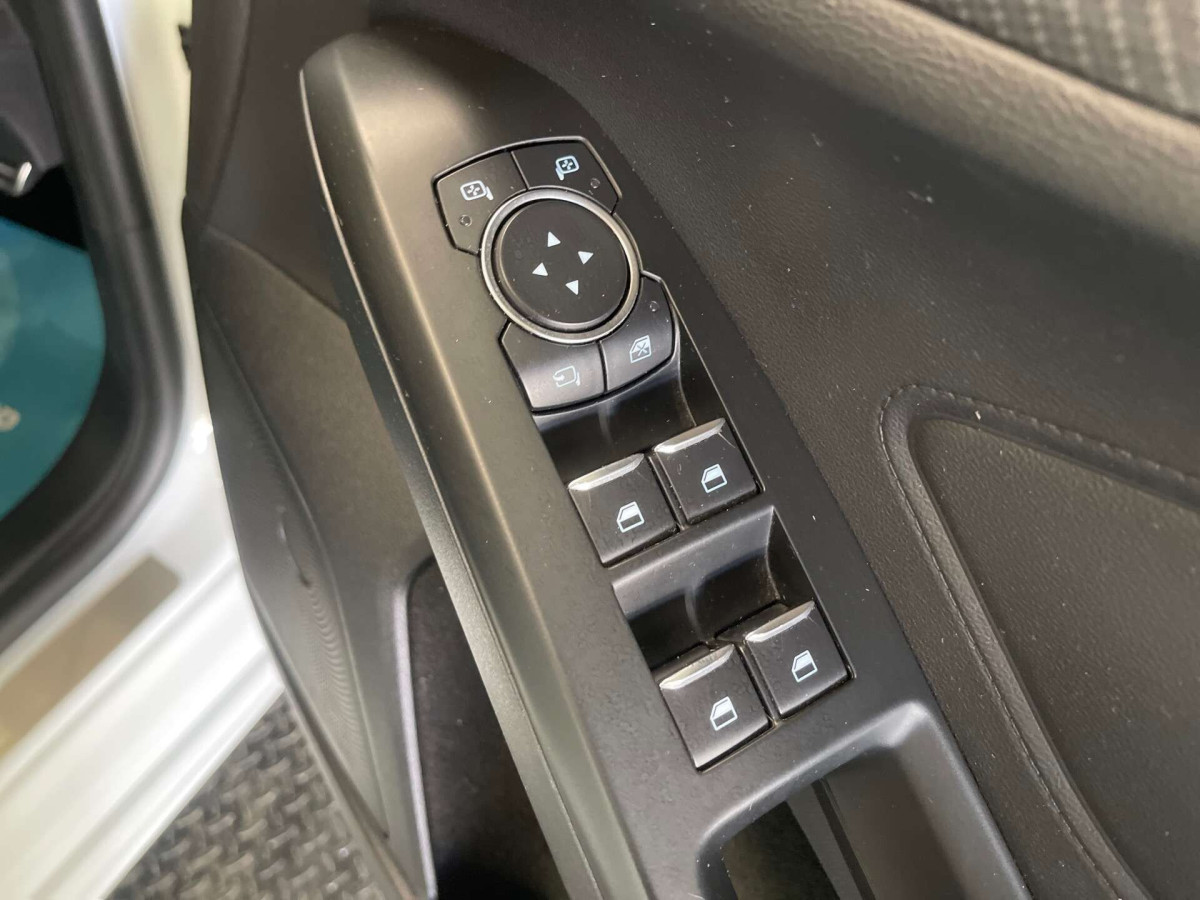 FORD FOCUS 2019 (19) 1.0T ECOBOOST ST-LINE X HATCHBACK 5DR PETROL MANUAL EURO 6 (S/S) (125 PS) - 2019 - £11,000