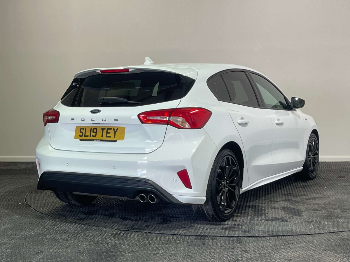 FORD FOCUS 2019 (19) 1.0T ECOBOOST ST-LINE X HATCHBACK 5DR PETROL MANUAL EURO 6 (S/S) (125 PS) - 2019 - £11,000