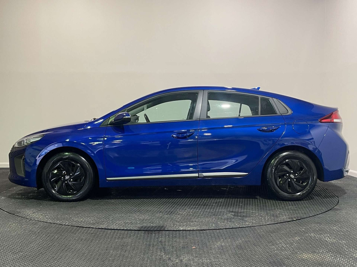HYUNDAI IONIQ 2019 (19) 1.6 H-GDI GPF SE HATCHBACK 5DR PETROL HYBRID DCT EURO 6 (S/S) (141 PS) - 2019 - £9,900