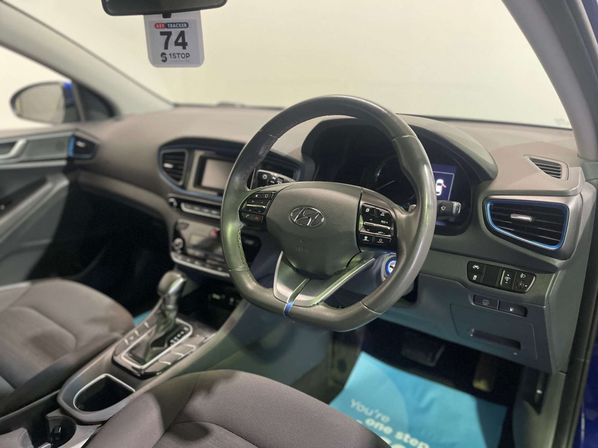 HYUNDAI IONIQ 2019 (19) 1.6 H-GDI GPF SE HATCHBACK 5DR PETROL HYBRID DCT EURO 6 (S/S) (141 PS) - 2019 - £9,900