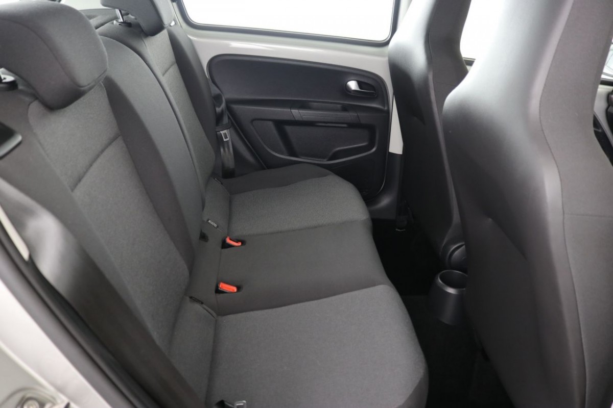 VOLKSWAGEN UP 1.0 MOVE UP 5D 59 BHP - 2014 - £5,990