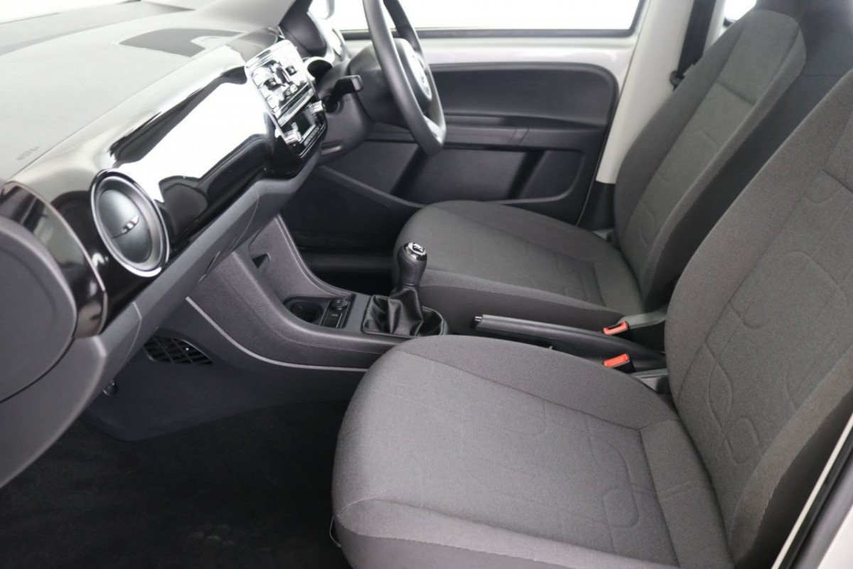 VOLKSWAGEN UP 1.0 MOVE UP 5D 59 BHP - 2014 - £5,990