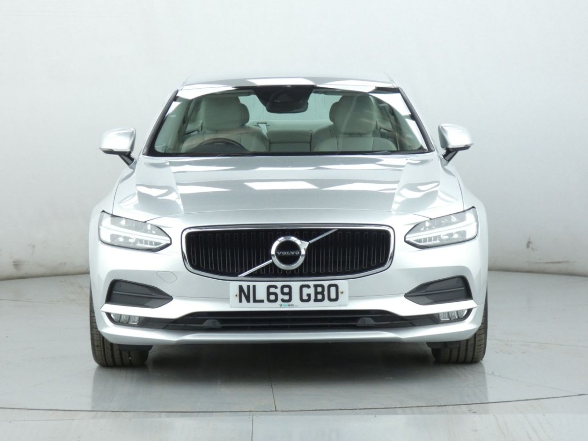 VOLVO S90 2.0 T4 MOMENTUM PLUS 4D 188 BHP - 2019 - £16,990