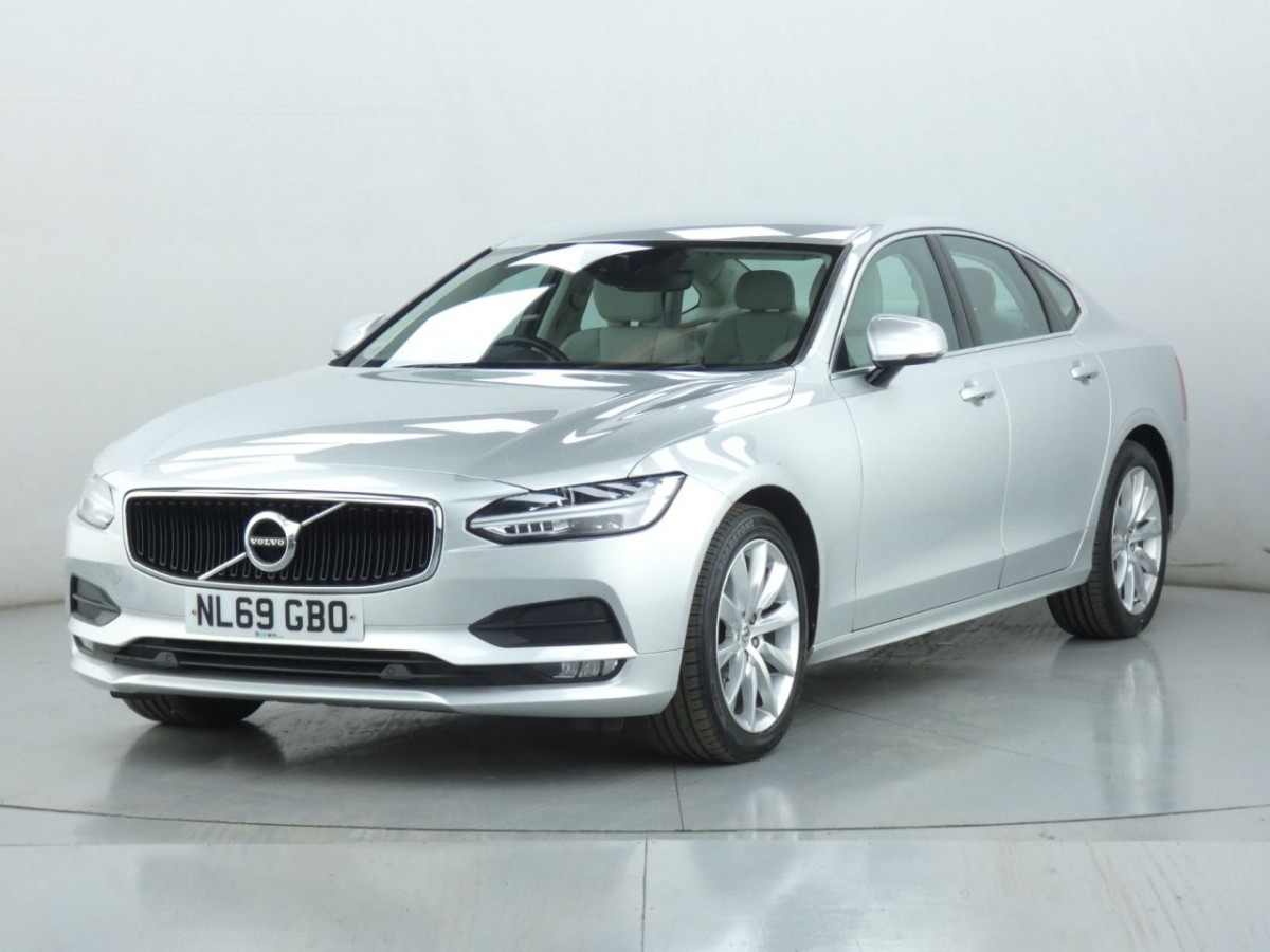 VOLVO S90 2.0 T4 MOMENTUM PLUS 4D 188 BHP - 2019 - £16,990