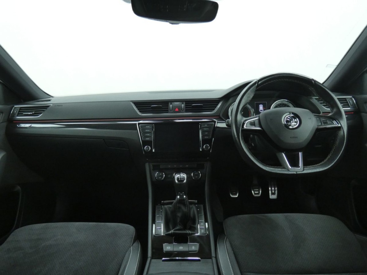 SKODA SUPERB 1.4 SPORTLINE TSI 5D 148 BHP - 2017 - £13,700