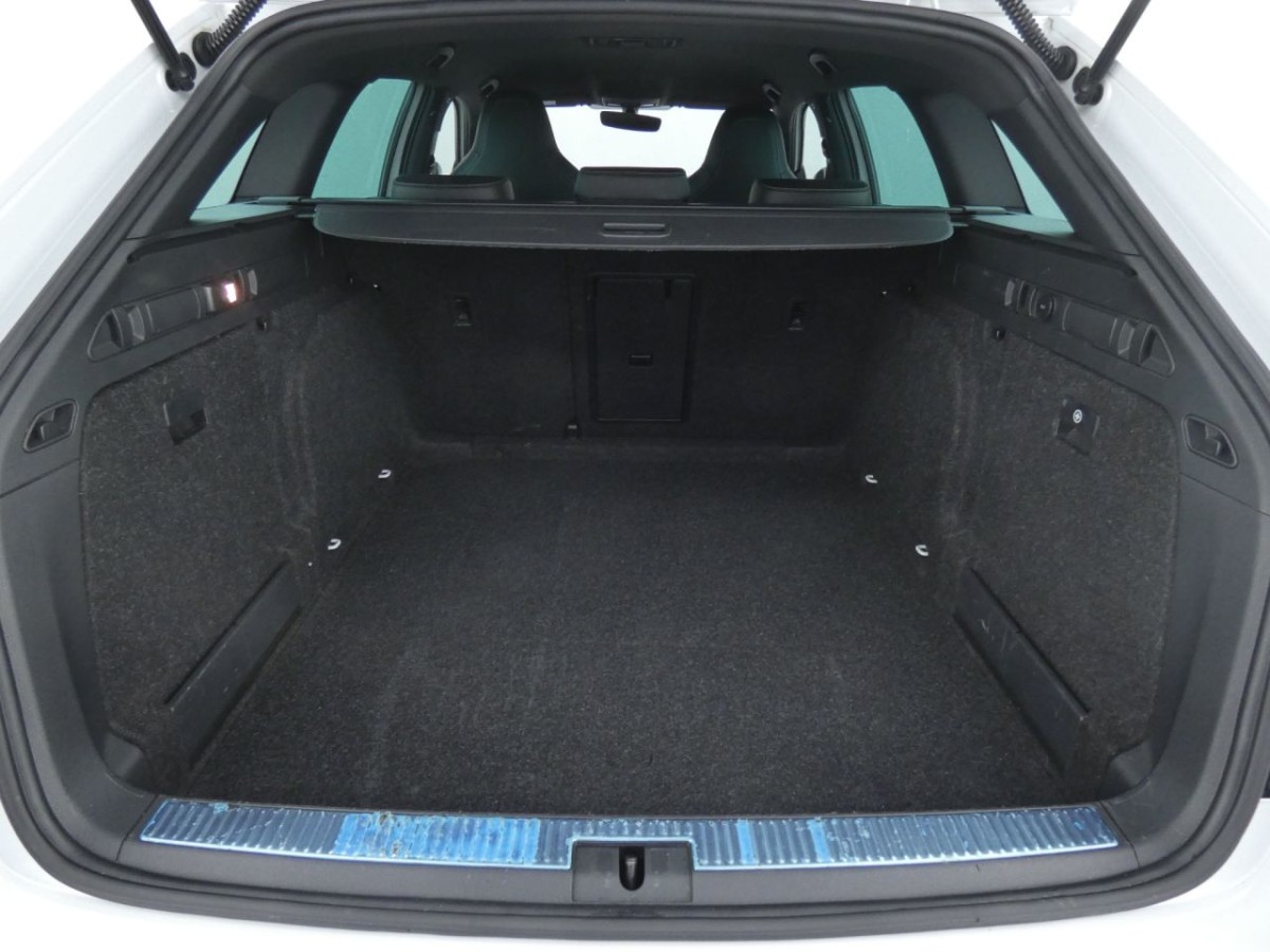 SKODA SUPERB 1.4 SPORTLINE TSI 5D 148 BHP - 2017 - £13,700