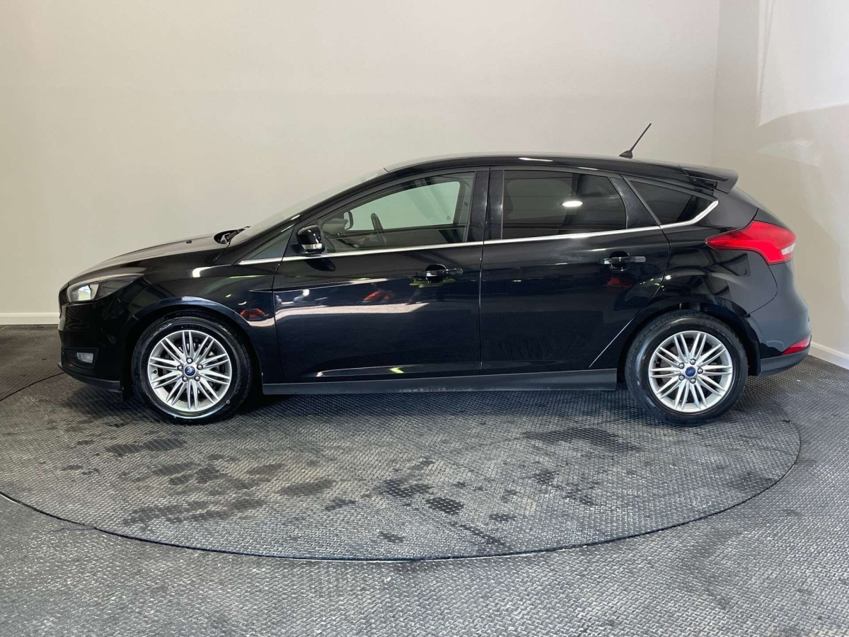 FORD FOCUS 2017 (17) 1.0T ECOBOOST ZETEC EDITION HATCHBACK 5DR PETROL MANUAL EURO 6 (S/S) (100 P - 2017 - £5,650