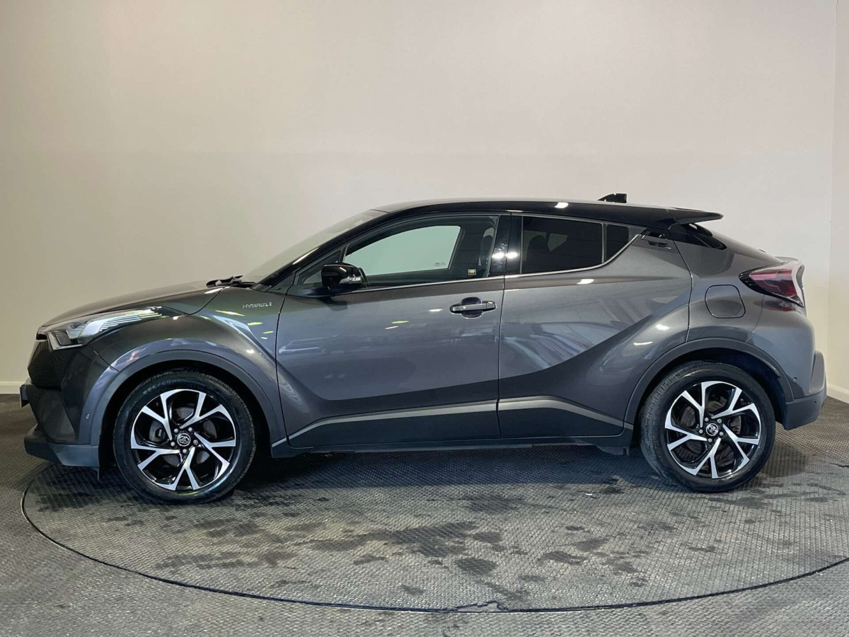TOYOTA C-HR 2017 (17) 1.8 VVT-H DYNAMIC SUV 5DR PETROL HYBRID CVT EURO 6 (S/S) (122 PS) - 2017 - £13,500