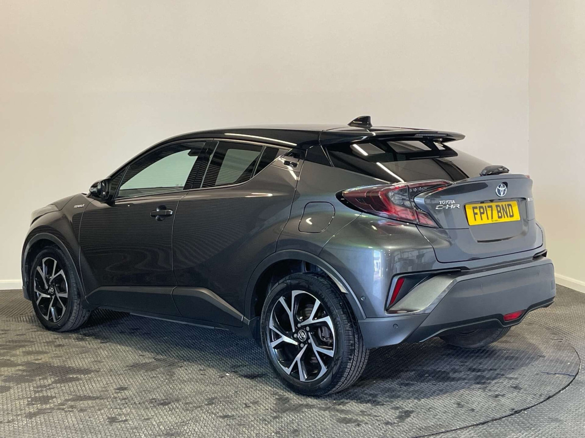 TOYOTA C-HR 2017 (17) 1.8 VVT-H DYNAMIC SUV 5DR PETROL HYBRID CVT EURO 6 (S/S) (122 PS) - 2017 - £13,500