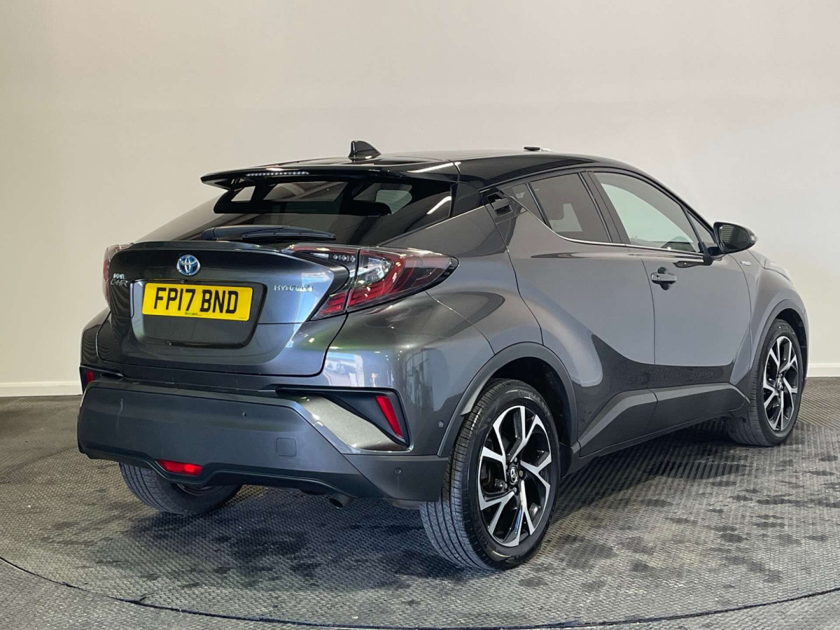 TOYOTA C-HR 2017 (17) 1.8 VVT-H DYNAMIC SUV 5DR PETROL HYBRID CVT EURO 6 (S/S) (122 PS) - 2017 - £13,500